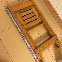 折り畳み　木製　椅子　ぬいぐるみ　人形　花台の画像