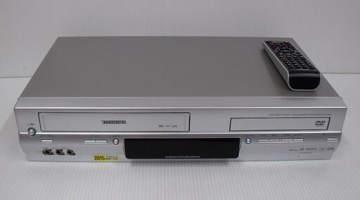 東芝 VHSビデオデッキ一体型DVDプレーヤー SD-V700
