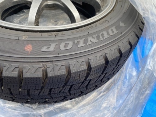 ダンロップ　DUNLOP 冬用タイヤ　スタッドレス　アルミホイール付き