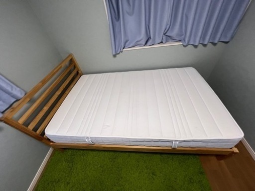 セミダブルベッド（IKEA）