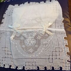 豪華なスワトウ刺繍　ティッシュ箱カバー