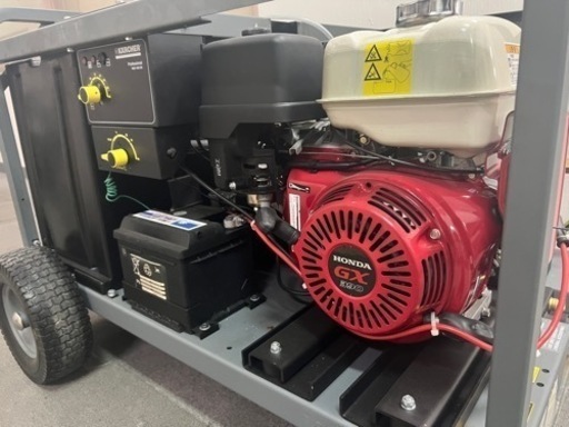 ケルヒャー製 温水高圧洗浄機HDS1000BE（エンジンタイプ） (奥間) て
