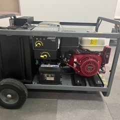 ケルヒャー製 温水高圧洗浄機　HDS1000BE（エンジンタイプ）