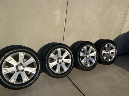 デリカD:5 純正ホイール　タイヤ　225/55R18