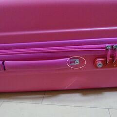 大きなスーツケース　Lサイズ　かわいいピンク色の画像