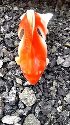アンティークの金魚の置物