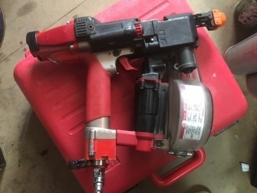 中古 MAX マックス HV-R41G1 ターボドライバ 高圧 ねじ打機 25~41mm 。ケース付き。