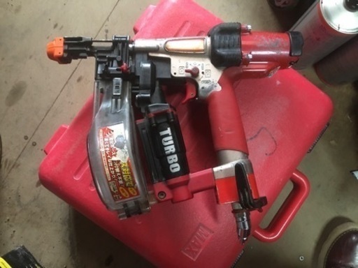 中古 MAX マックス HV-R41G1 ターボドライバ 高圧 ねじ打機 25~41mm 。ケース付き。