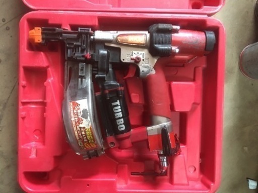 中古 MAX マックス HV-R41G1 ターボドライバ 高圧 ねじ打機 25~41mm 。ケース付き。
