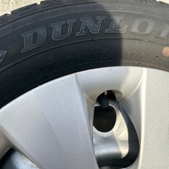 ダンロップ　スタッドレスタイヤホイール4本セット 15インチ　195/65/15 の画像
