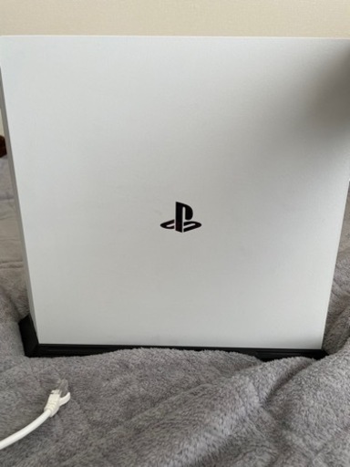 PS4 Pro 本体　グレイシャー・ホワイト 1TB CUH-7200BB02 FF7リメイク