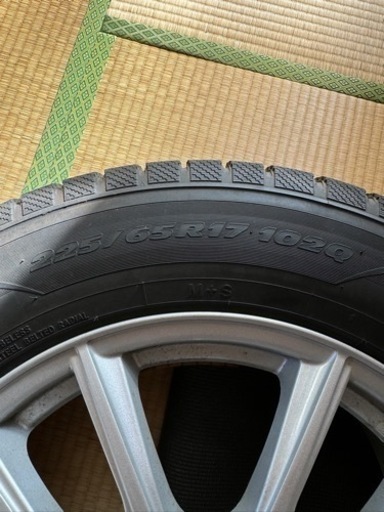 【神奈川エリア配送可】スタッドレスタイヤ4本ホイール付き225/65r17【エクストレイル】