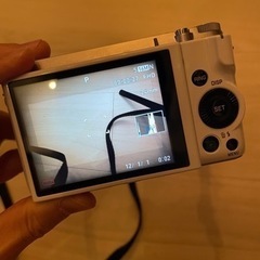 CASIO HIGH SPEED EXILIM EX-ZR1000RD 白の画像