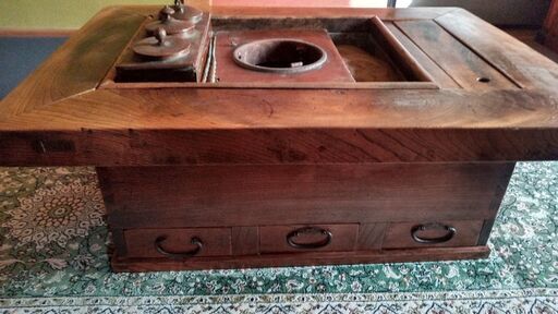 値引きしました！本欅製 長火鉢 (上物な骨董品です）