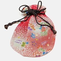 〘和布の小物〙ちりめん小型巾着／四季の花柄 くすんだ赤ピンク系グ...