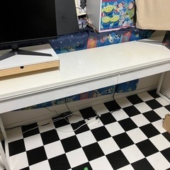 【取りに来られる方限定】無料IKEA ベストーブルシュPC デスク　2人用の画像