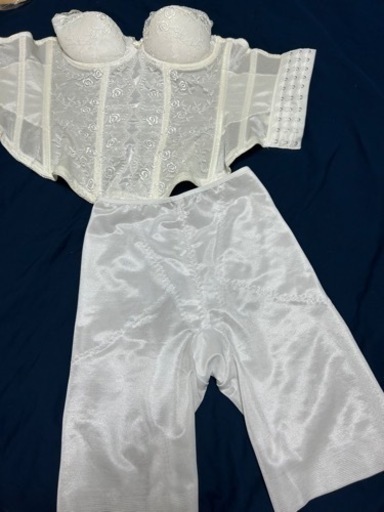 ブライダルインナー　グローブ　ピアス　ネックレス