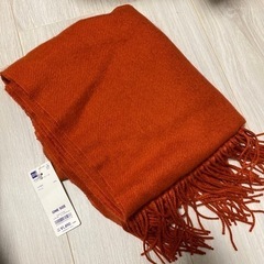 お値下げしました★新品未使用・GU マフラー　オレンジ