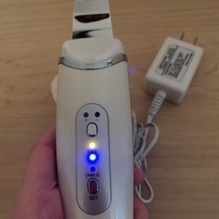 アクアエステソニック 美顔器 ウォーターピーリング EMS スーパーソニックピーラーの画像