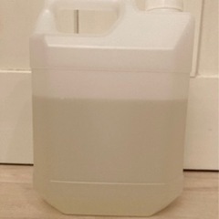洗剤 オイルナックス 4L (残7割) 排水コックつきの画像