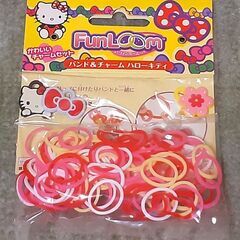 新品未使用 ハンド＆チャーム ハローキティ