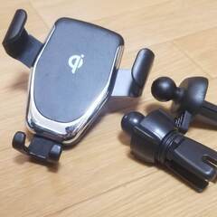 【美品です】　車載ワイヤレスチャージャー　ＢＫ（ダイソー）の画像