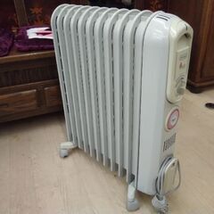 美品  デロンギ オイルヒーター 電気 ストーブ 羽無しタイプ