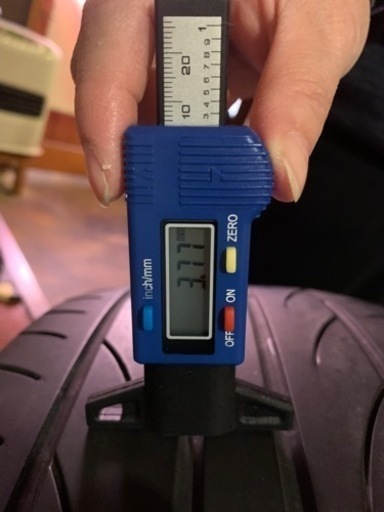 タイヤ 225/45/19