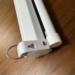 【美品】 プロジェクタースクリーン  84インチの画像