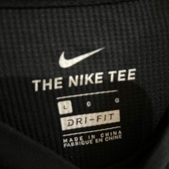 NIKE 長袖シャツの画像