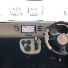 【小回りが利く車！！】可愛いデザインに可愛い色のお車です！！！！の画像