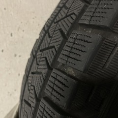 美品【4ヶ月のみ使用】スタッドレスタイヤ（ホイール付き）195/65R15 【ピレリ】の画像