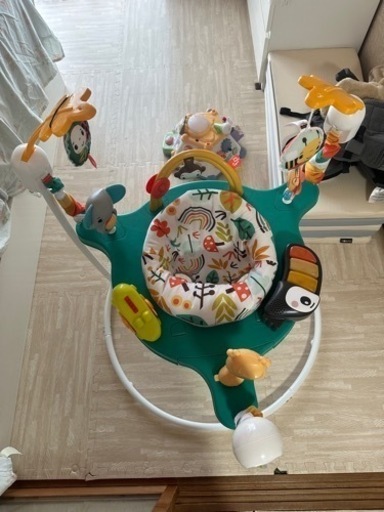 フィッシャープライス(fisher price) ゆかいなレインボーフォレストジャンパルー