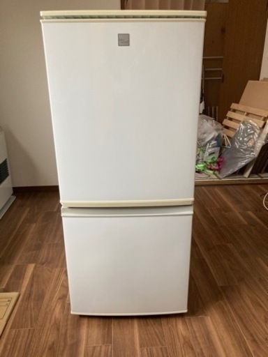 売約済【引取限定】2016年製137L シャープ ノンフロン冷凍冷蔵庫 SJ-14E3-KW