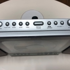 CDラジオとCDプレーヤーの画像