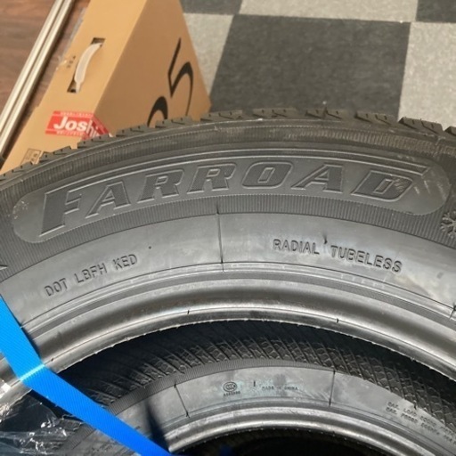スタッドレスタイヤ　225/65r17 4本セット　新品