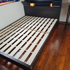 ダブルベッド