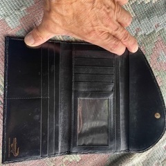 レザー長財布の画像