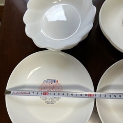 ヤマザキ皿(10枚まとめて) 、卵型調味料入れの画像