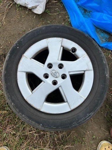 プリウス　タイヤ