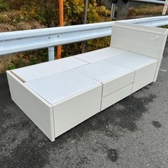 シングルベッドとマットレス?配送設置可能