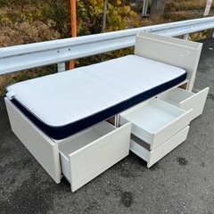 シングルベッドとマットレス?配送設置可能