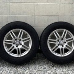 225/60R16 スタッドレスタイヤ　ホイール付き