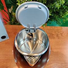 【愛品倶楽部柏店】SMEG 電気ミニケトル 容量0.8L KLF05 ブラックの画像
