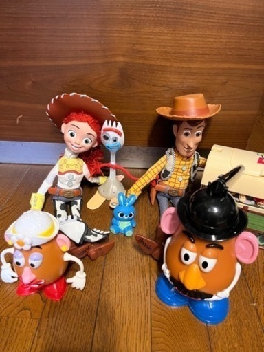 トイストーリー　ウッディ、ジェシーなどまとめて　ディズニーストア