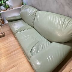 ３人掛けソファーの画像