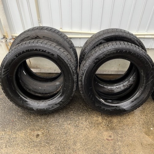 225/65R17 スタッドレスタイヤ 4本セット トーヨータイヤ ウィンタートランパス 2019年日本製 バリ山バリ溝
