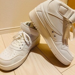 FILAスニーカー