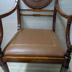 ヴィンテージ　アームチェア　彫刻　猫脚の画像