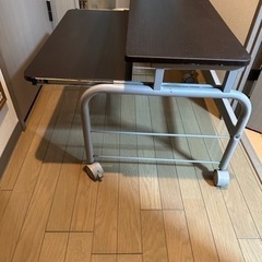パソコンローデスクの画像